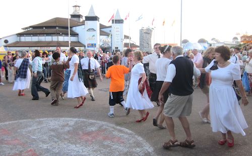 Dancing at the Pier Head